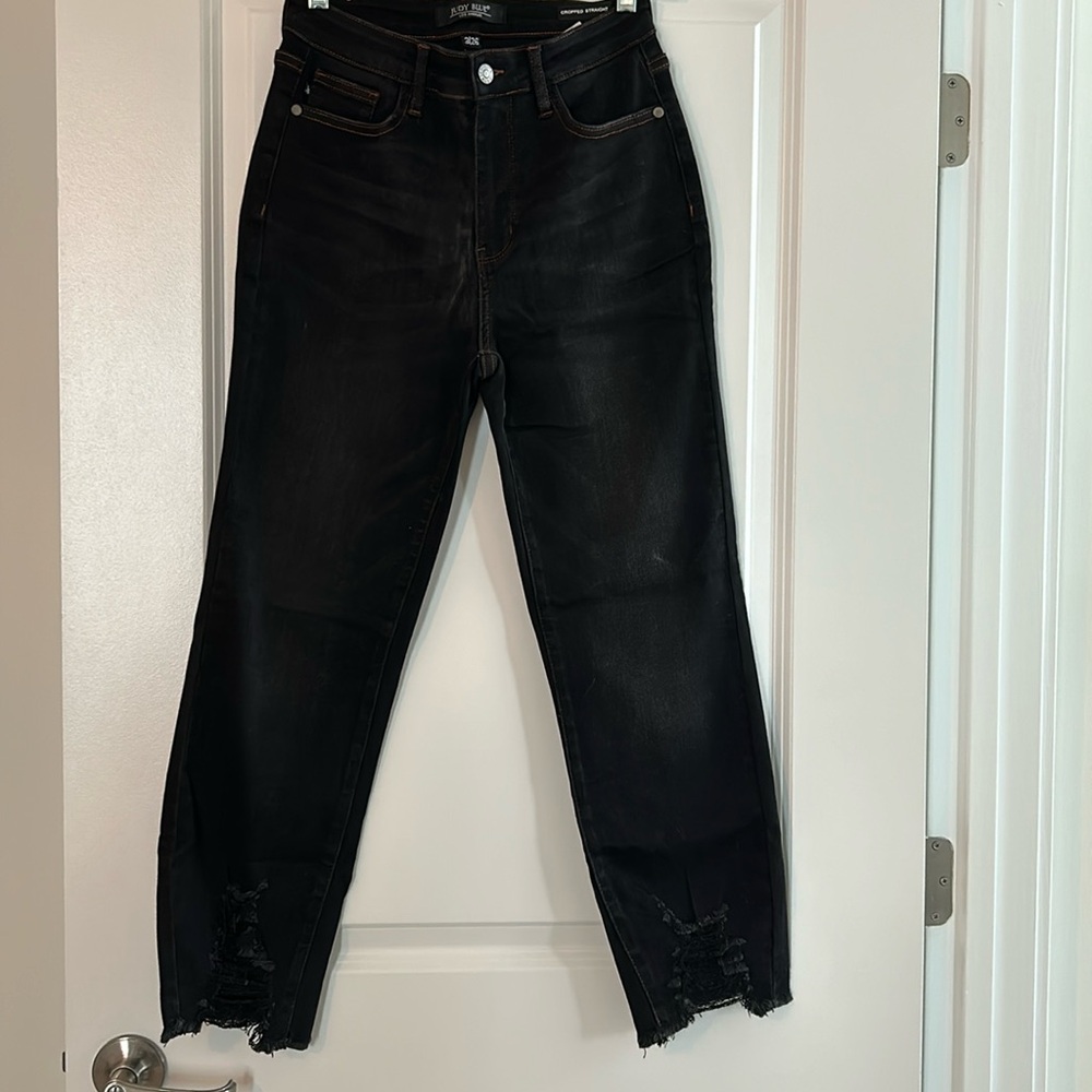 Never worn Judy Blue black cropped straight jeans.  Size 3/26